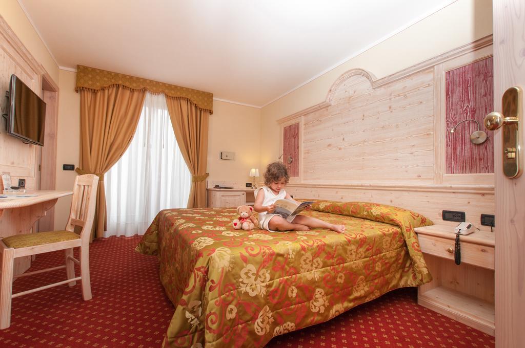 Hotel Val Di Sole Меццана Екстер'єр фото
